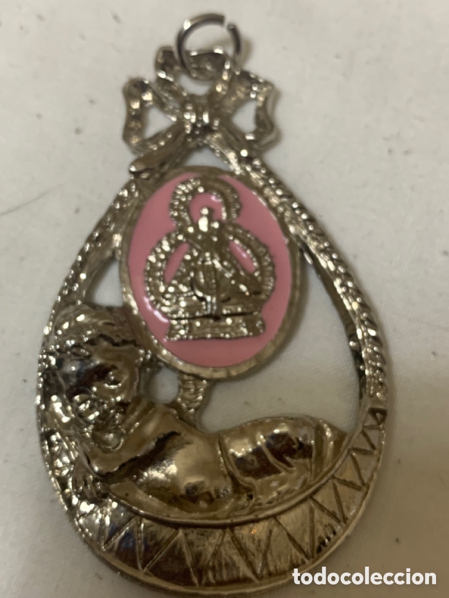 Collecting: Gran medalla religiosa Ni&ntilde;o Jes&uacute;s &ndash; &lsquo;Prot&eacute;geme en la noche&rsquo; &ndash; esmalte rosa &ndash; 7,5 cm&rdquo;.