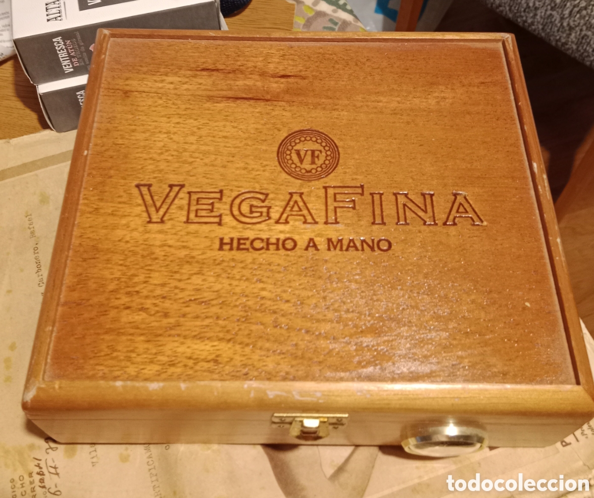 Coleccionismo: Humidor caja de puros Vega Fina