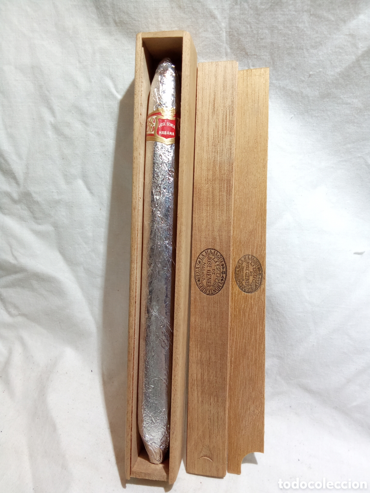 Coleccionismo: HABANO GRAN GENER EN CAJA MUY GRANDE SIN ABRIR EL PAPEL DE PLATA