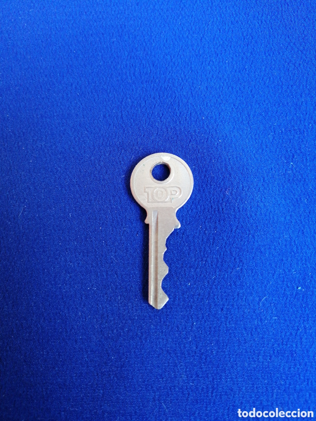 Collecting: LLAVE MARCA TOP- PEQUE&Ntilde;A