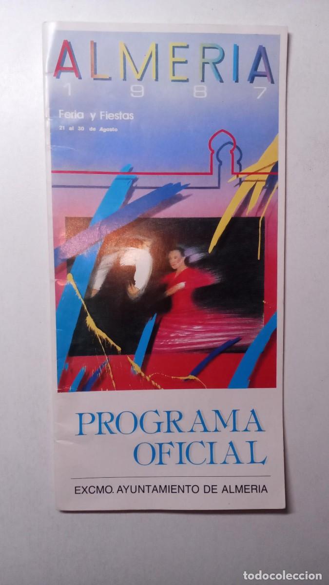 Collecting paper: PROGRAMA OFICIAL FERIA Y FIESTAS ALMER&Iacute;A 1987 ARQUITECTO TRINIDAD CUARTARA