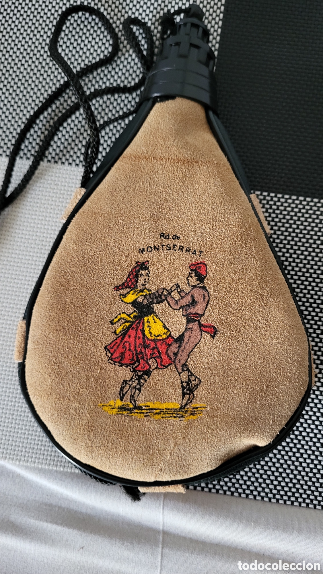 Coleccionismo: Bota de vino recuerdo de Montserrat