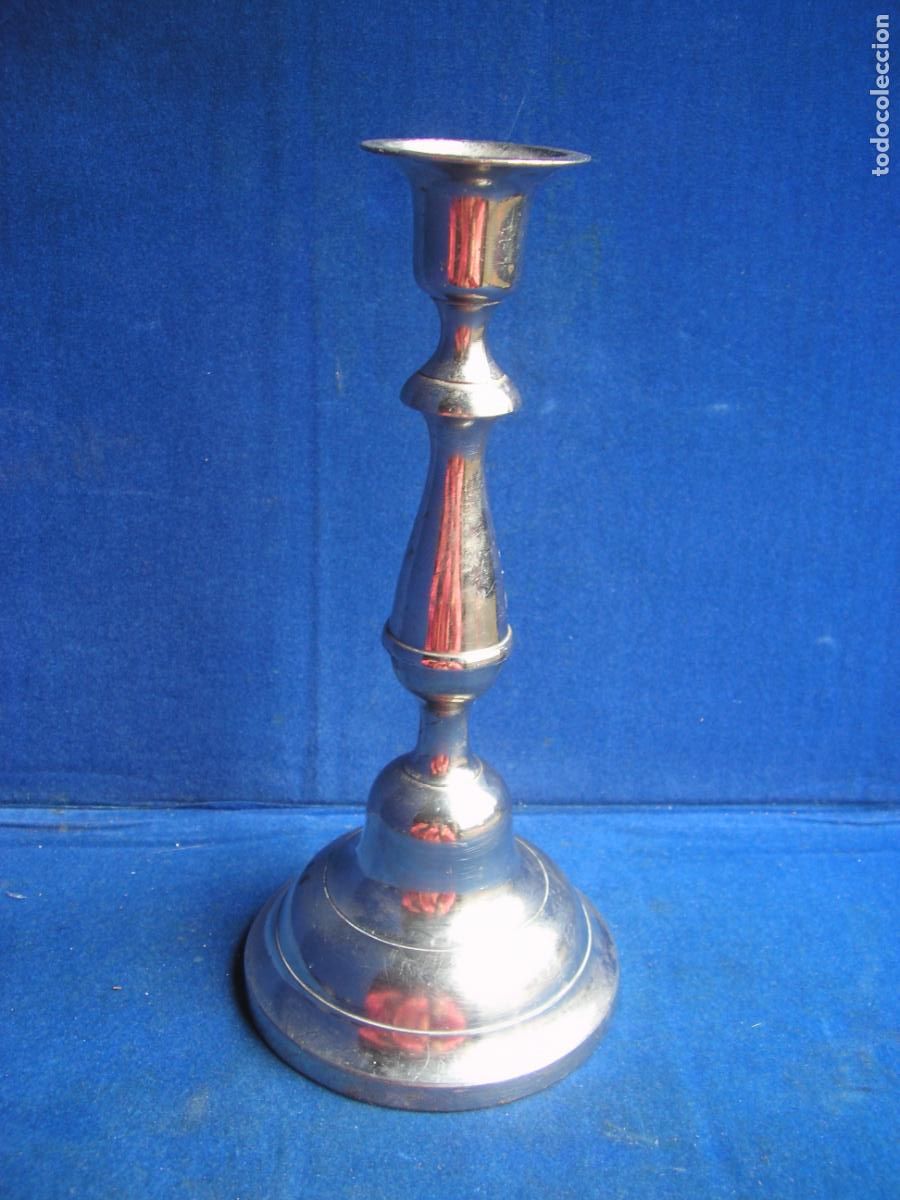 Coleccionismo: CANDELABRO METAL PLATEADO - Foto 1