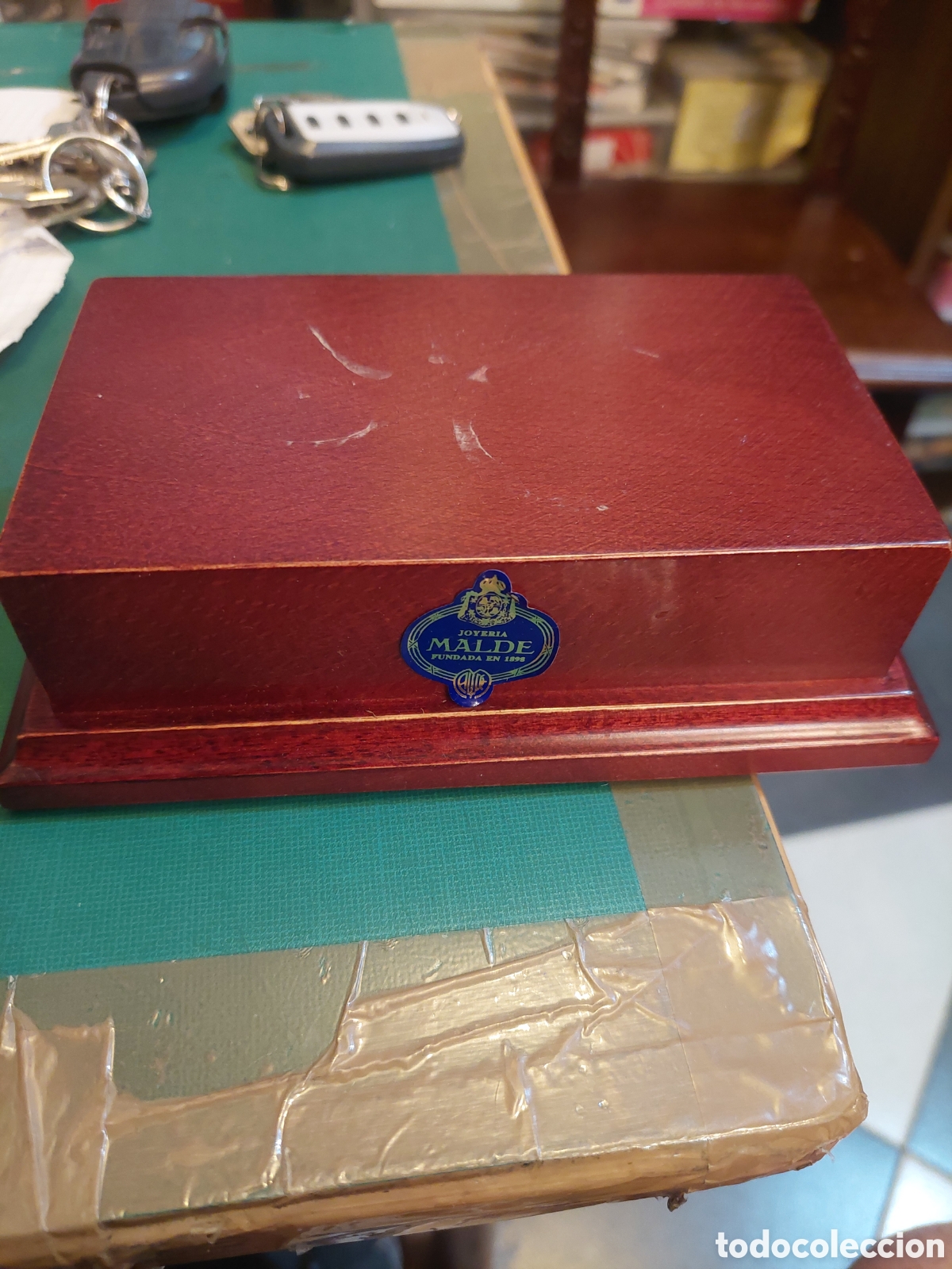Coleccionismo: SOPIRTE MADERA PARA FIGURA TRIFEO JOYERIA MALDE 15x10 x 4 alto LA CORU&Ntilde;A