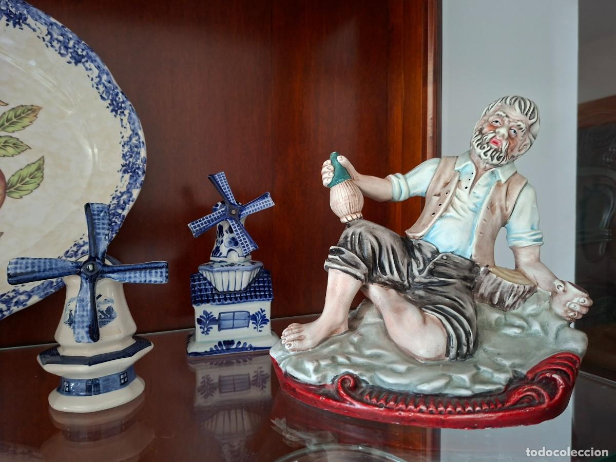 Coleccionismo: Figura de porcelana (Anciano bebiendo)