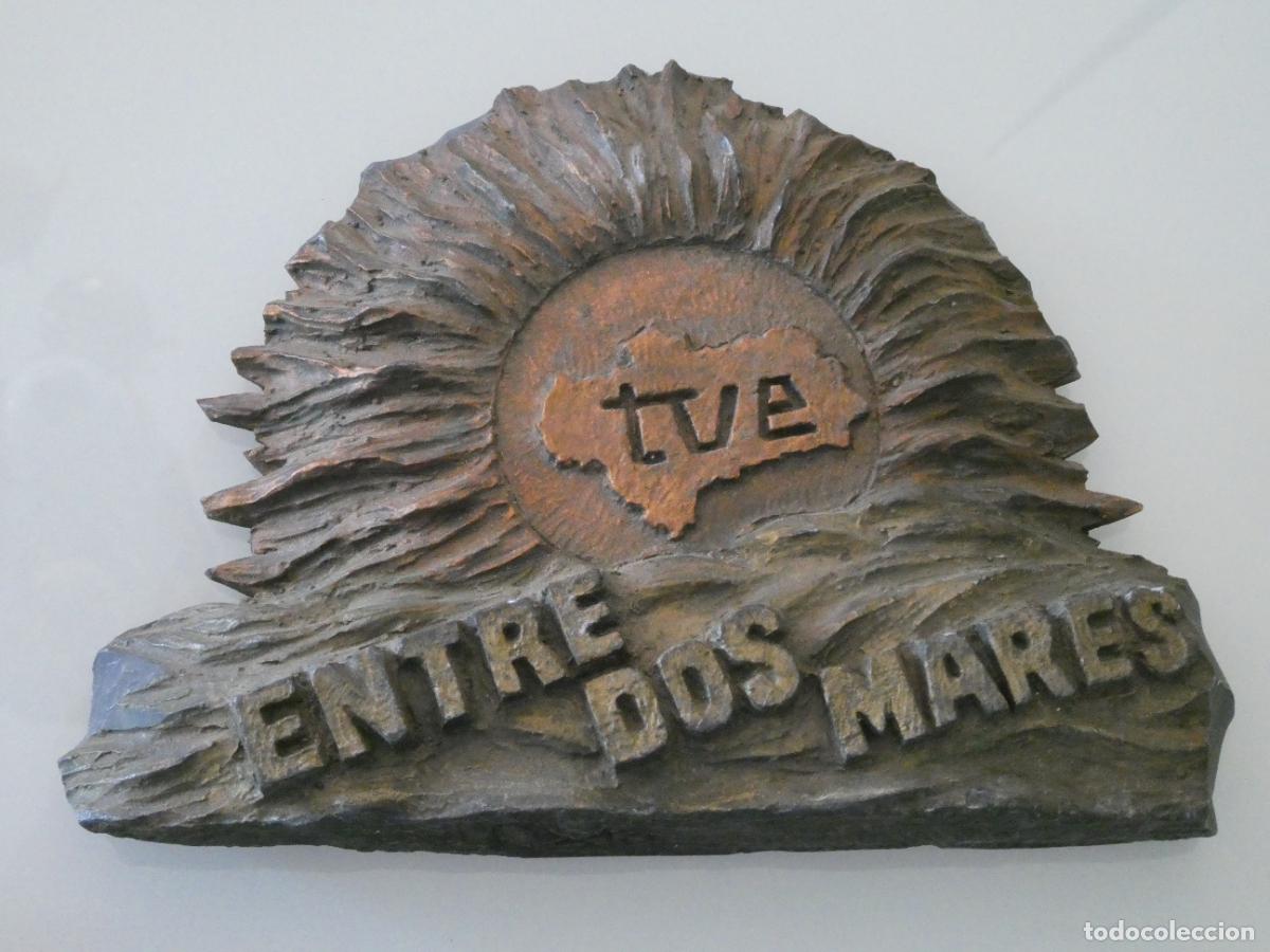 Coleccionismo: ESCULTURA ADORNO COLGAR RADIO TELEVISI&Oacute;N. RTVE TVE ANDALUC&Iacute;A. PROGRAMA ENTRE DOS MARES. 20CM 690GR