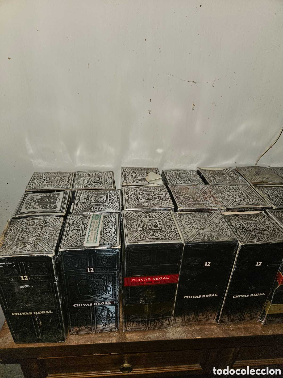 Coleccionismo: Botellas de Chivas a 20 euros - Foto 2