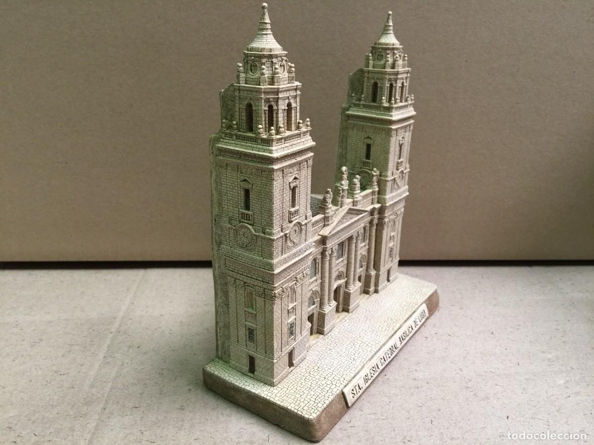 Coleccionismo: R&eacute;plica pintada a mano de la Catedral de Lugo - Foto 2