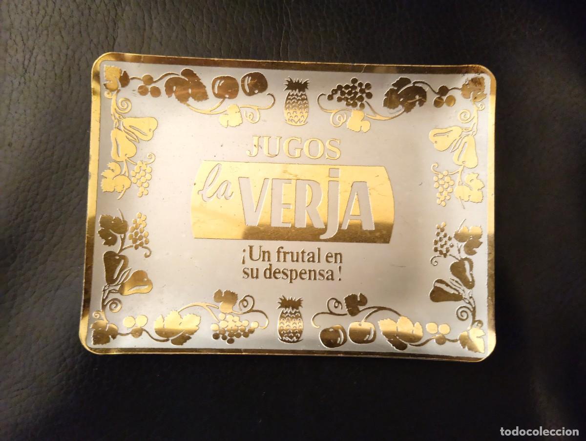 Coleccionismo: ANTIGUO CENICERO BANDEJA PLATILLO ALUMINIO SERIGRAFIADO - JUGOS LA VERJA UN FRUTAL EN SU DESPENSA