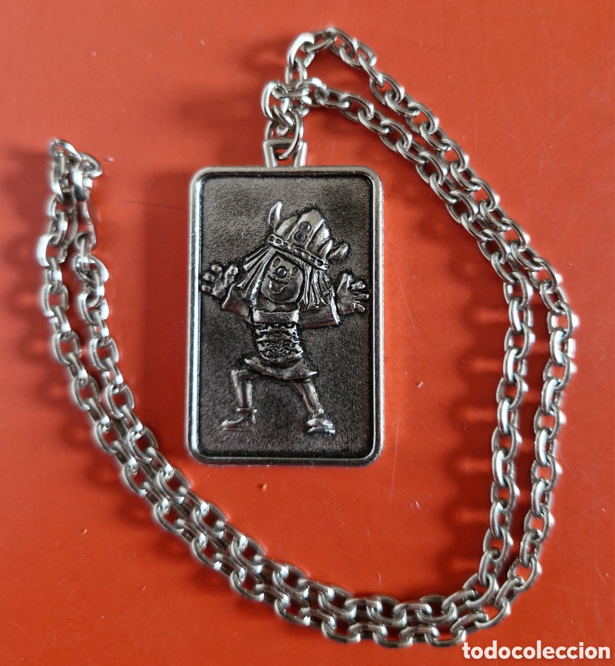 Coleccionismo: RUY,EL PEQUE&Ntilde;O CID.MEDALL&Oacute;N Y CADENA MET&Aacute;LICOS 80'S.SIN USO.