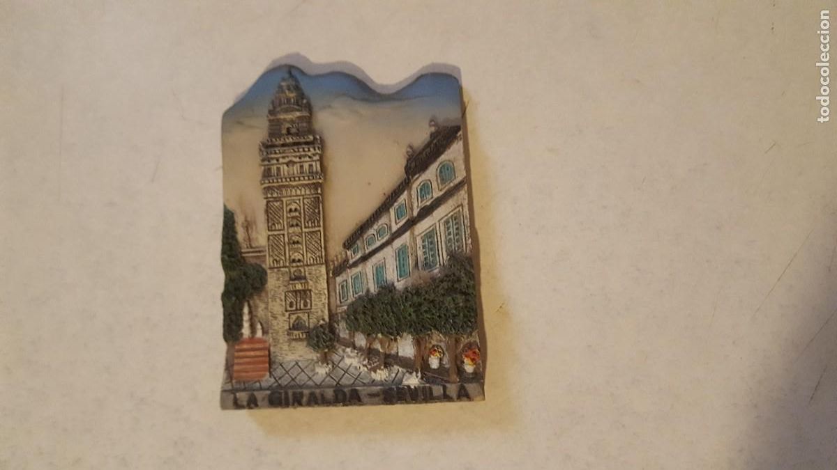 Coleccionismo: Im&aacute;n para nevera, Giralda desde el Patio de Naranjos. Sevilla.