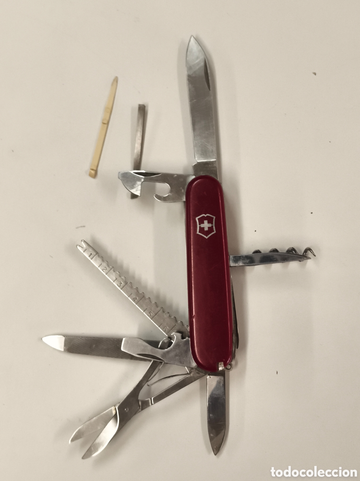 Coleccionismo: Navaja multiusos Victorinox modelo raro