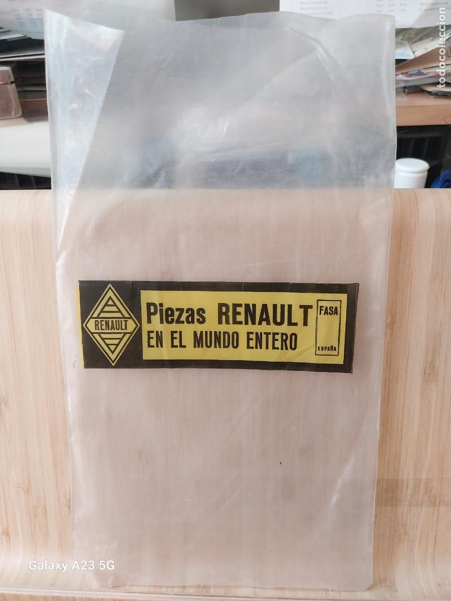 Coleccionismo: RENAULT BOLSA FASA ORIGINAL A&Ntilde;OS 70 USADA 27X15.2 CMS