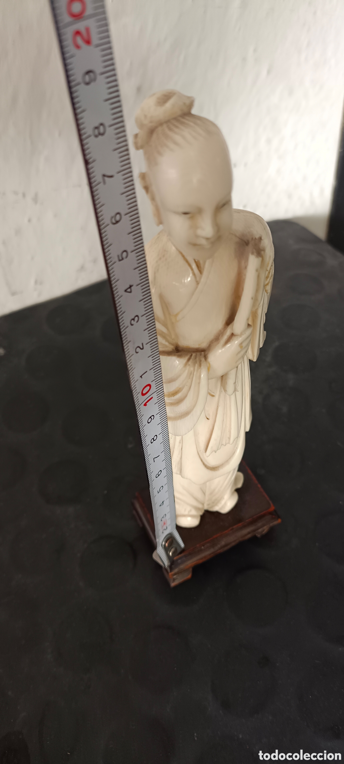 Coleccionismo: FIGURA MONJE MATERIAL NOBLE DEFECTUOSO