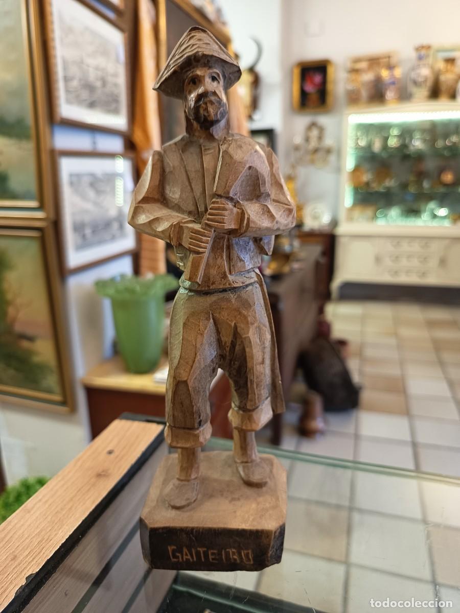 Coleccionismo: Figura Gaitero madera tallada