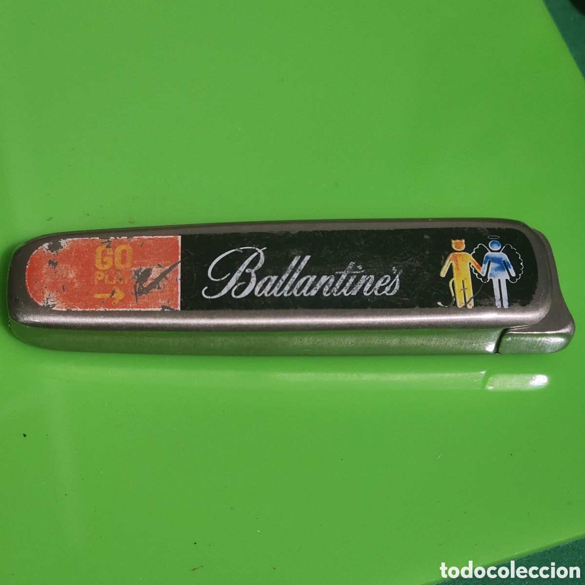 Coleccionismo: Antiguo Mechero Met&aacute;lico Ballantine's &rdquo;Go Play&rdquo; - Encendedor Vintage Publicitario de Whisky - Extrap