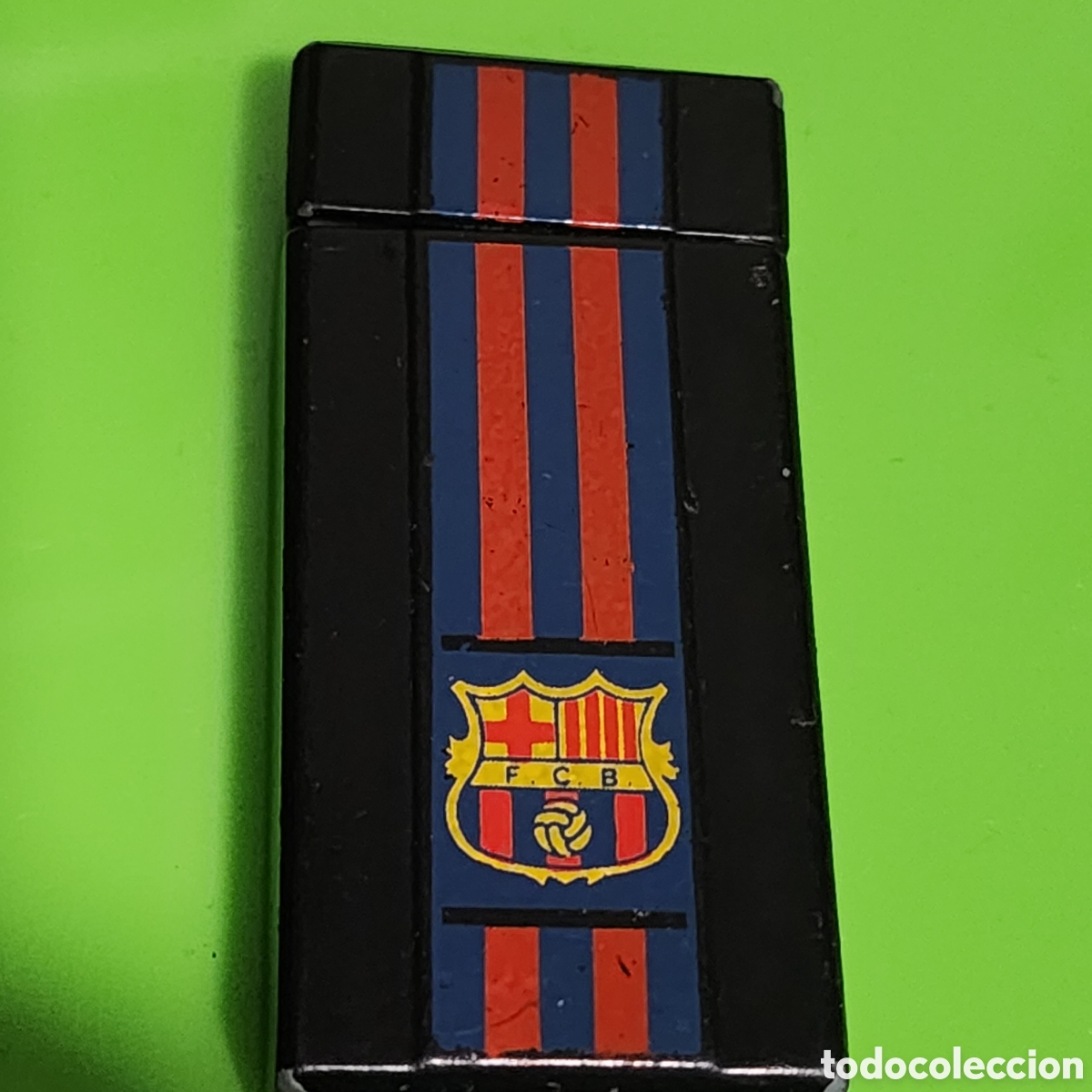 Coleccionismo: Funda Met&aacute;lica para Mechero FC Barcelona - Escudo Oficial Coleccionismo Vintage