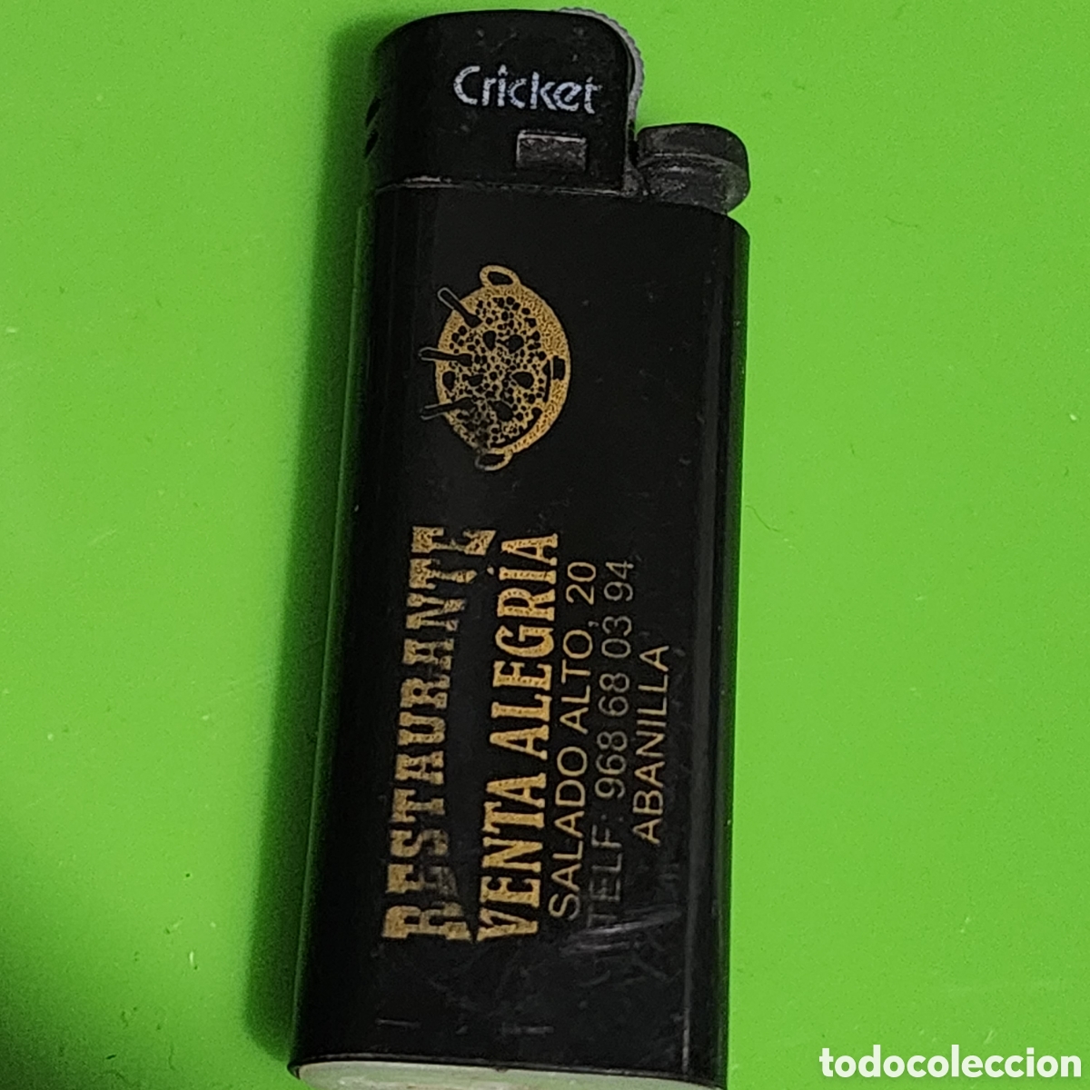 Coleccionismo: Mechero Vintage CRICKET Publicidad RESTAURANTE VENTA ALEGR&Iacute;A (Abanilla - Murcia). Letras Doradas. Co