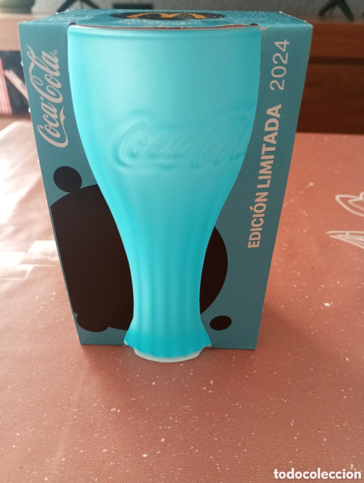 Coleccionismo: VASO AZUL COCA-COLA EDICI&Oacute;N LIMITADA 2024 SIN USAR CON CAJA ORIGINAL MCDONALD'S