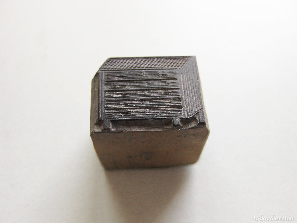 Coleccionismo: ANTIGUO TIPO DE IMPRENTA CON EL DISE&Ntilde;O DE UN APARADOR TALLADO EN MADERA. TAMP&Oacute;N DE TINTA. ANIMALES