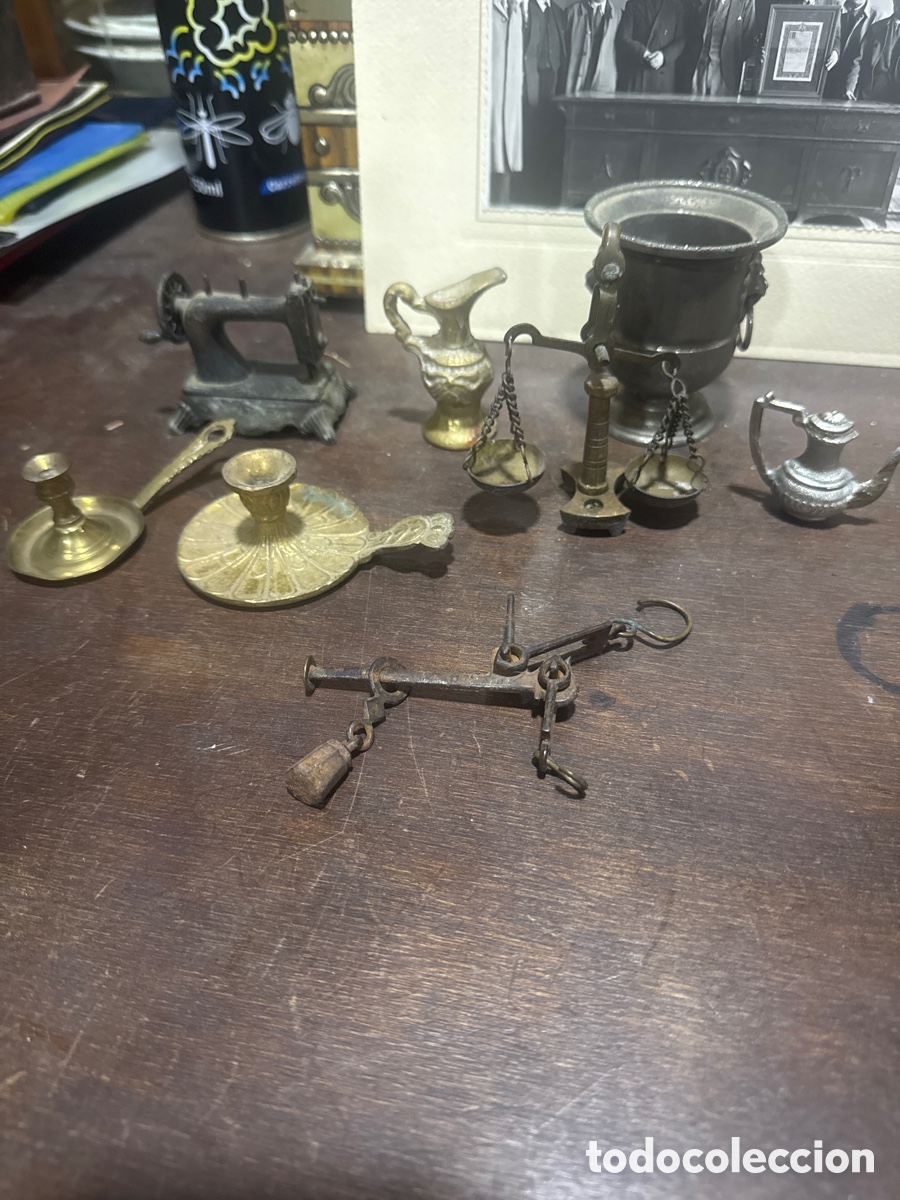 Coleccionismo: Lote en Miniatura balanza pesa m&aacute;quina de coser
