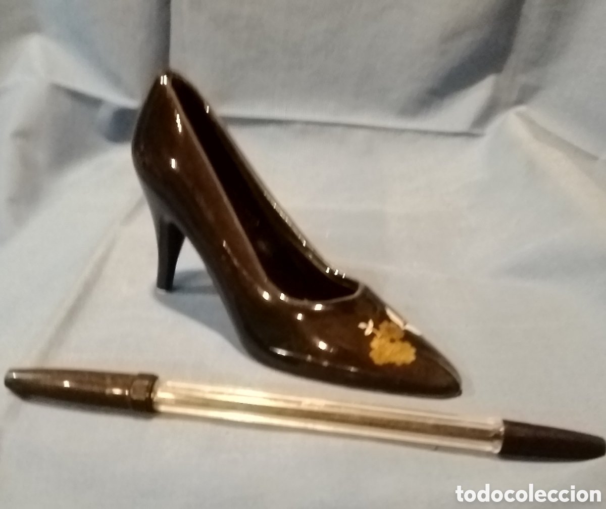 Coleccionismo: Zapato decorativo de porcelana