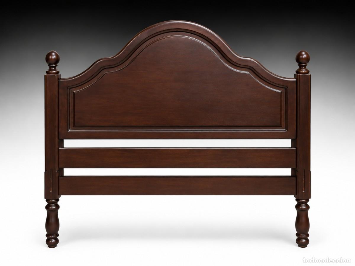 Coleccionismo: Cabecero de cama. Madera moldurada. Siglo XX.