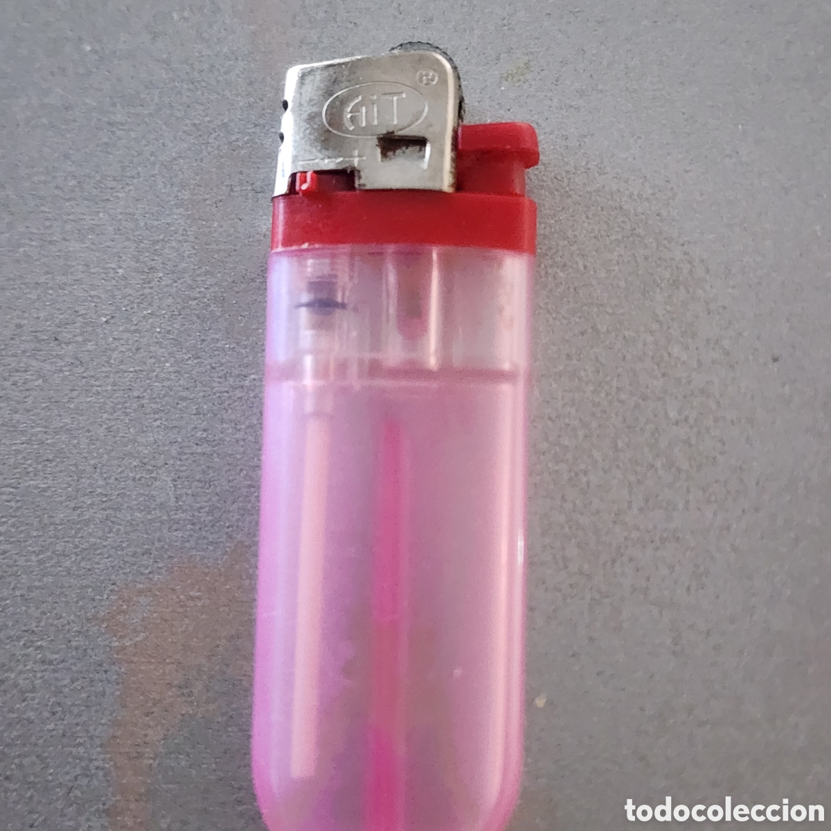 Coleccionismo: Mechero / Encendedor de gas rosa transl&uacute;cido &ndash; Marca GiT - Foto 1