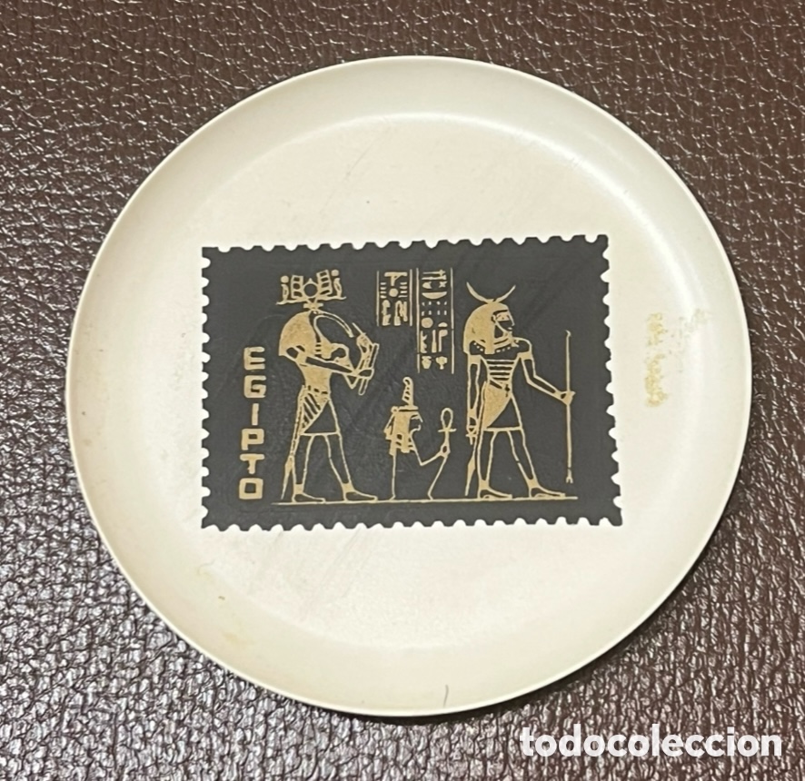 Coleccionismo: Posavasos. Imagen en sello de Egipto. Pl&aacute;stico.