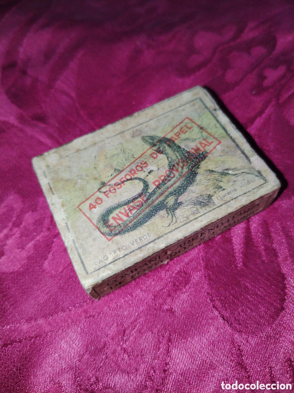 Coleccionismo: Cajita de cerillas posguerra. Compa&ntilde;&iacute;a arrendataria de f&oacute;sforos SA. Contiene las cerillas originales