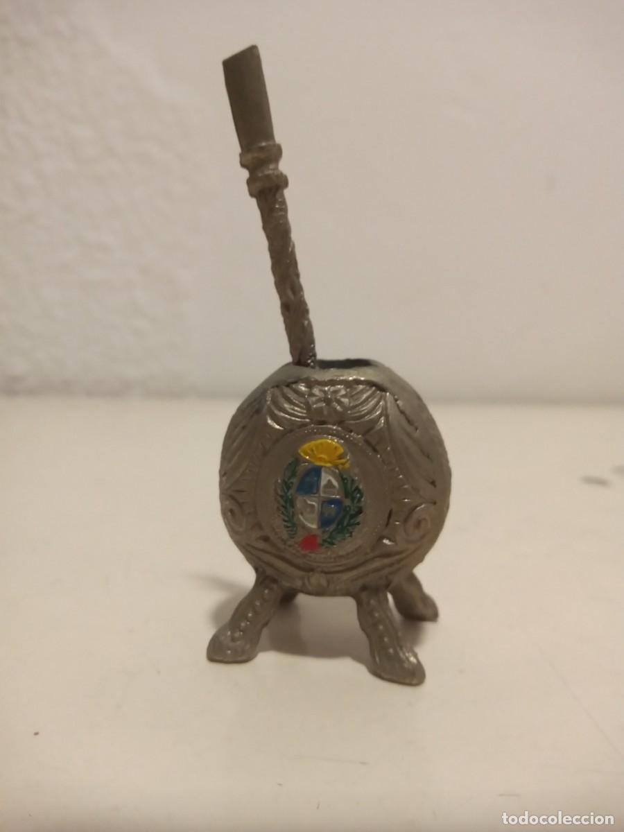 Coleccionismo: MINIATURA MATE URUGUAY CON BOMBILLA VINTAGE METAL