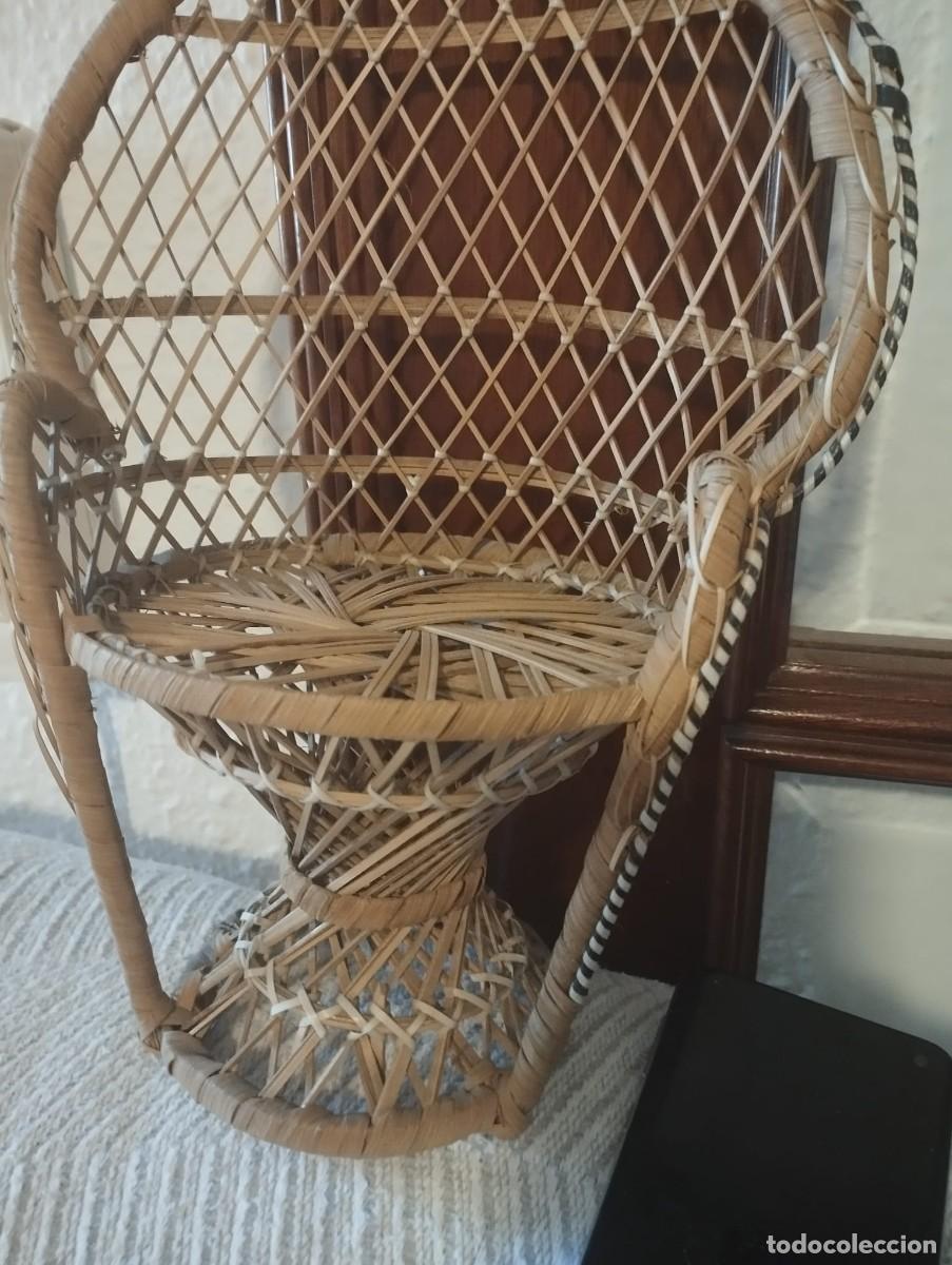 Coleccionismo: mini silla pavo real, a&ntilde;os 70, boho, vintage