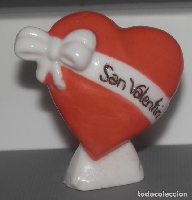 Coleccionismo: FIGURA VINTAGE DE PORCELANA SAN VALENTIN