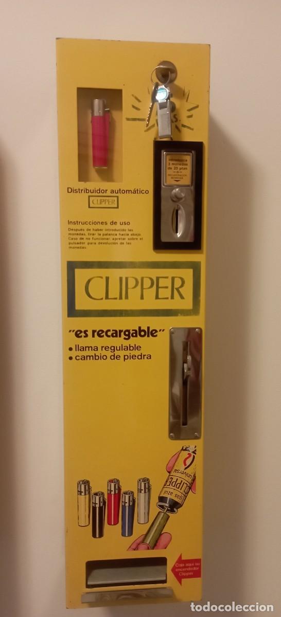 Coleccionismo: Expendedora de mecheros Clipper