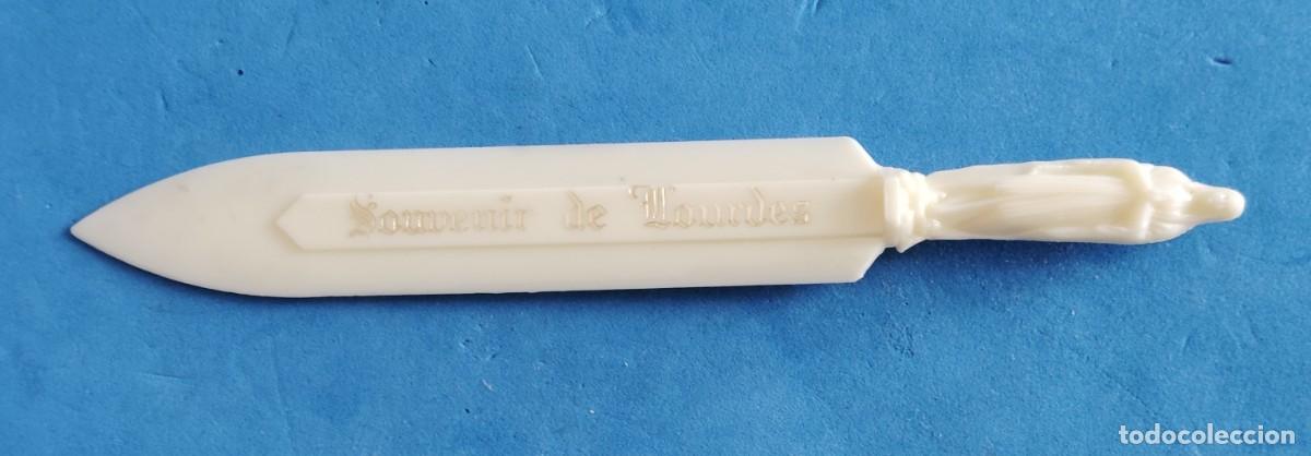 Coleccionismo: ABRECARTAS.SOUVENIR DE LOURDES.ENVIO INCLUIDO