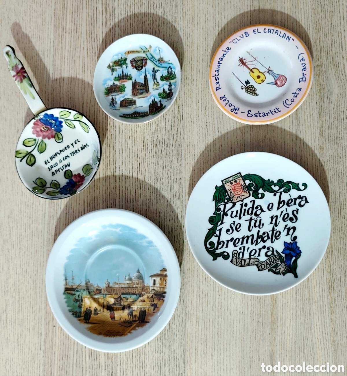 Coleccionismo: Lote platitos souvenir vintage de cer&aacute;mica y porcelana