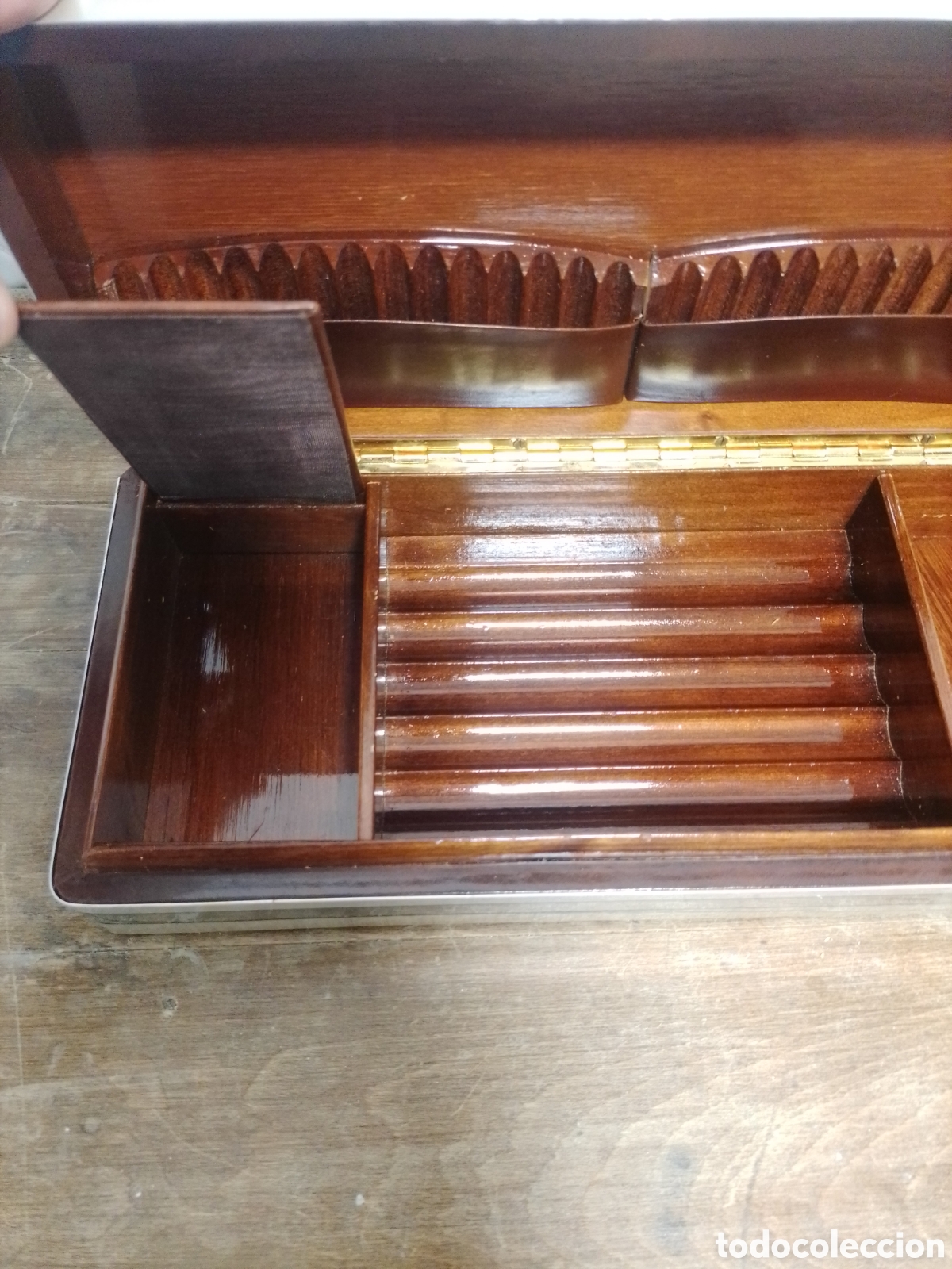 Coleccionismo: Caja cigarrera madera y piel. - Foto 9