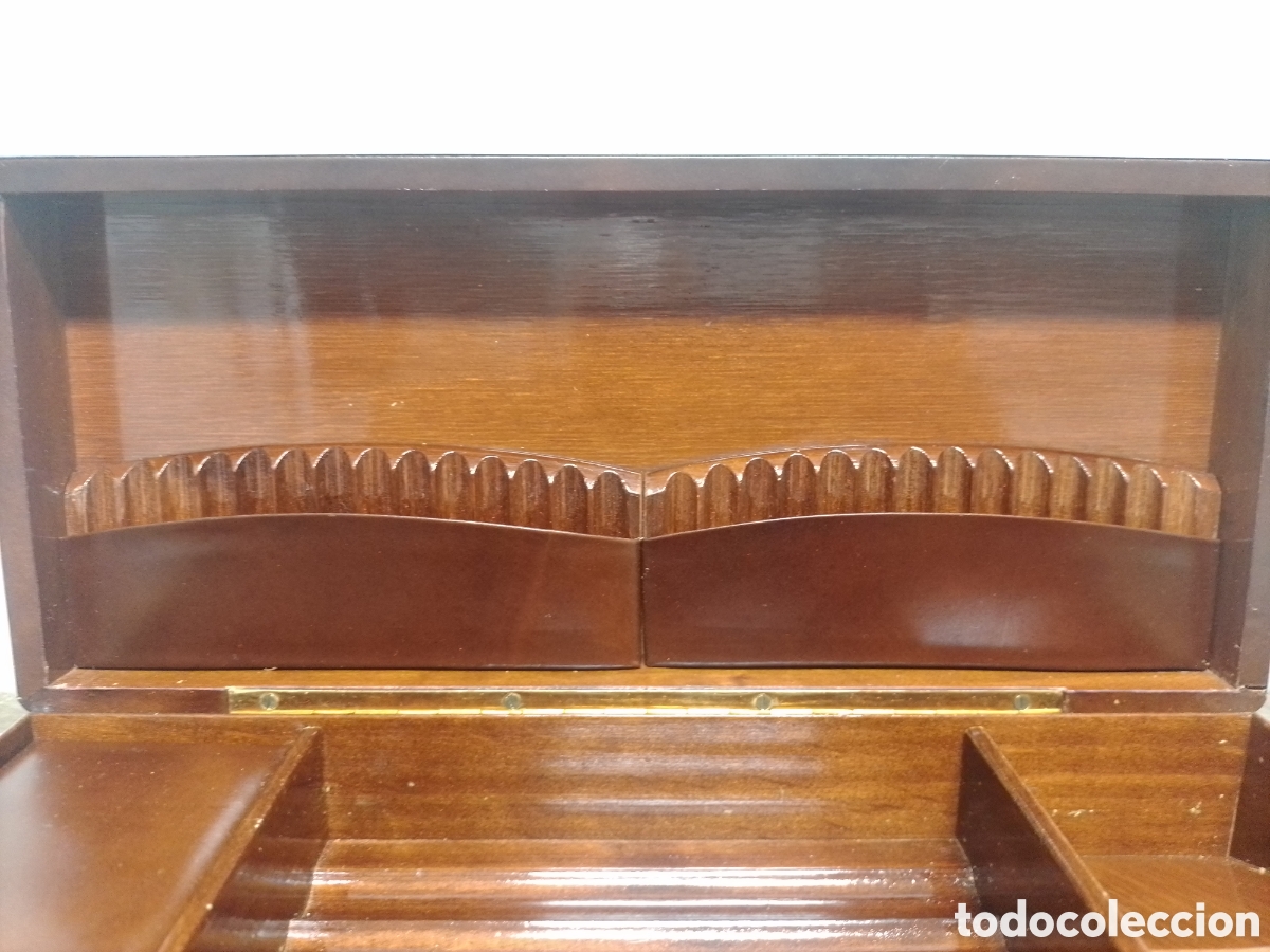 Coleccionismo: Caja cigarrera madera y piel. - Foto 10