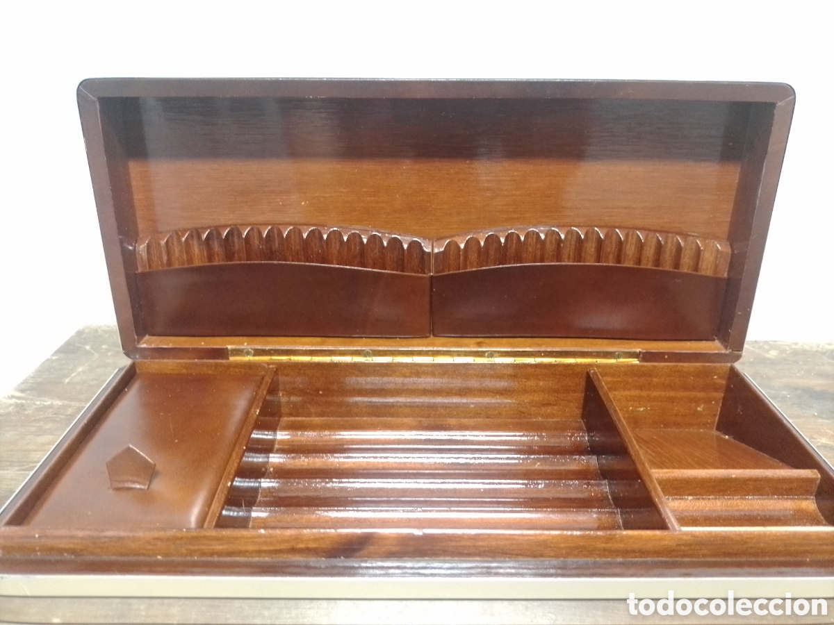 Coleccionismo: Caja cigarrera madera y piel. - Foto 2