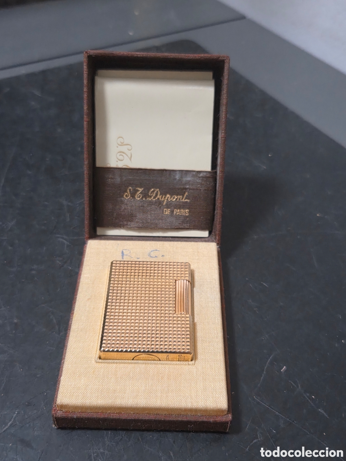 Coleccionismo: ANTIGUO MECHERO ENCENDEDOR S.T DUPONT DORADO EN CAJA Y DOCUMENTACION MADE IN FRANCE ORIGINAL