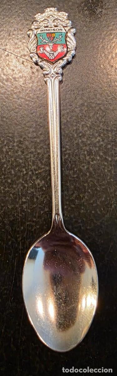 Coleccionismo: Cucharilla souvenir vintage Windsor &ndash; Escudo esmaltado her&aacute;ldico &ndash; 11 cm