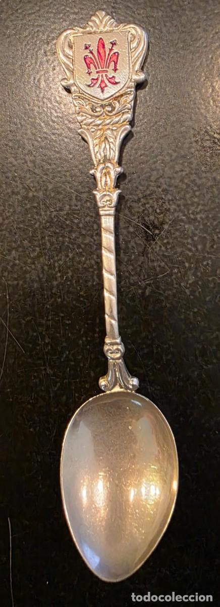 Coleccionismo: Cucharilla souvenir vintage Pr&iacute;ncipe de Gales &ndash; Tres Plumas esmaltadas &ndash; 11 cm
