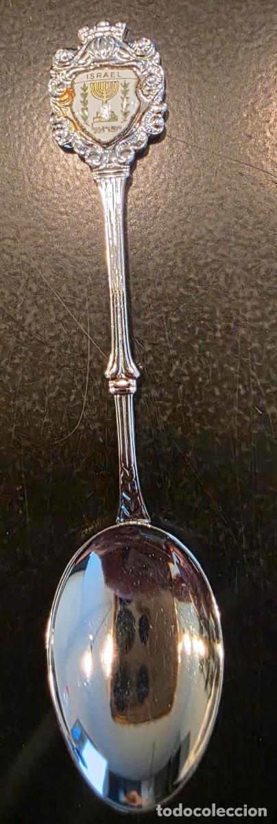 Coleccionismo: Cucharilla souvenir vintage Israel &ndash; Menor&aacute; y escudo esmaltado &ndash; 11 cm