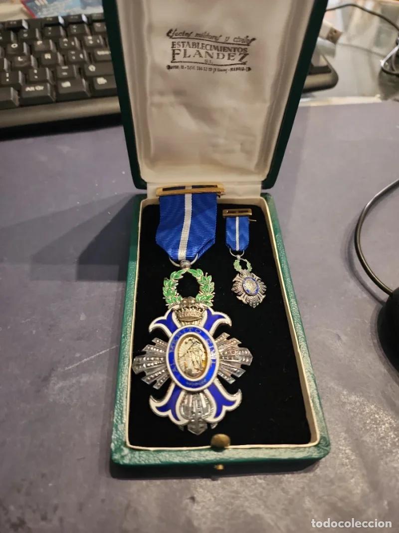 Coleccionismo: Medalla Militar al M&eacute;rito Antigua