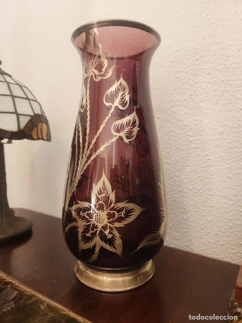 Coleccionismo: Jarr&oacute;n de Cristal Morado con Detalles en Plata - Foto 3