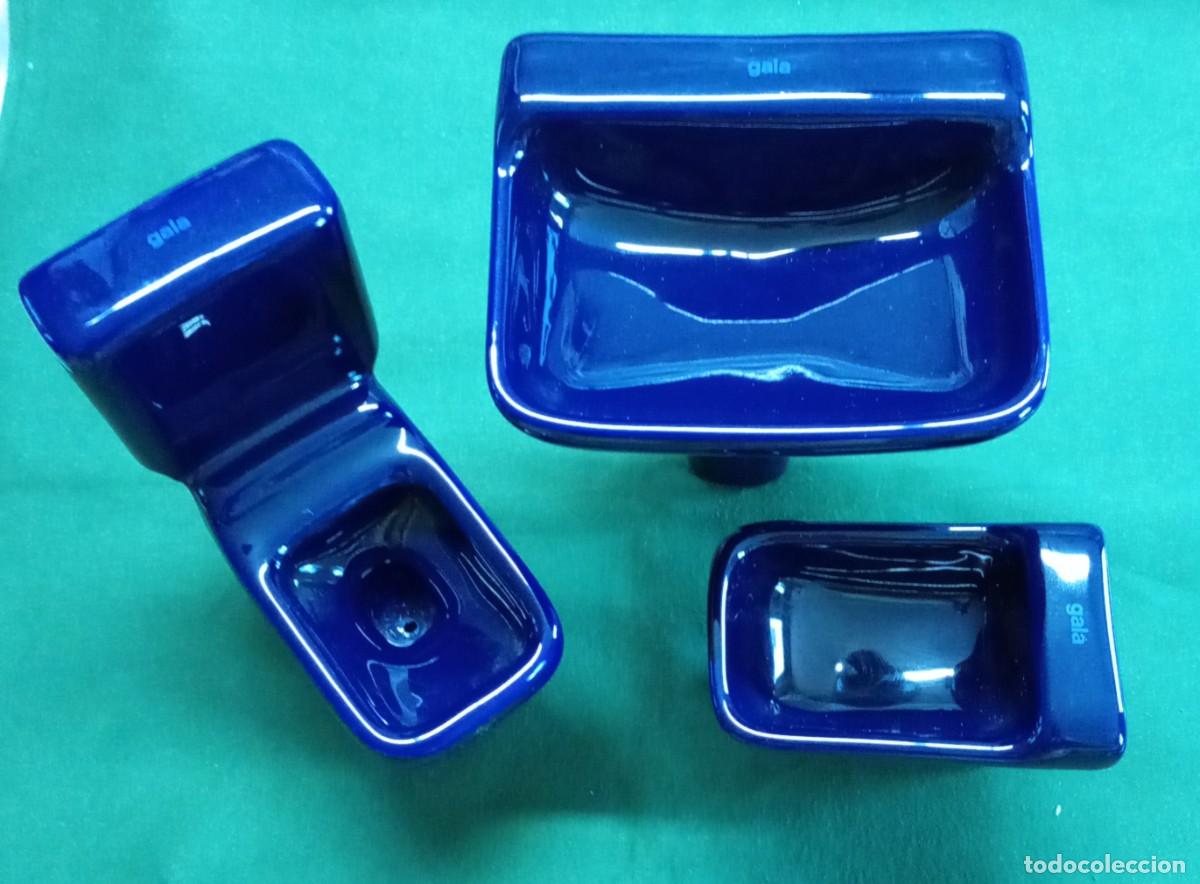Coleccionismo: Lavabo, inodoro y bidet en miniatura. GALA.