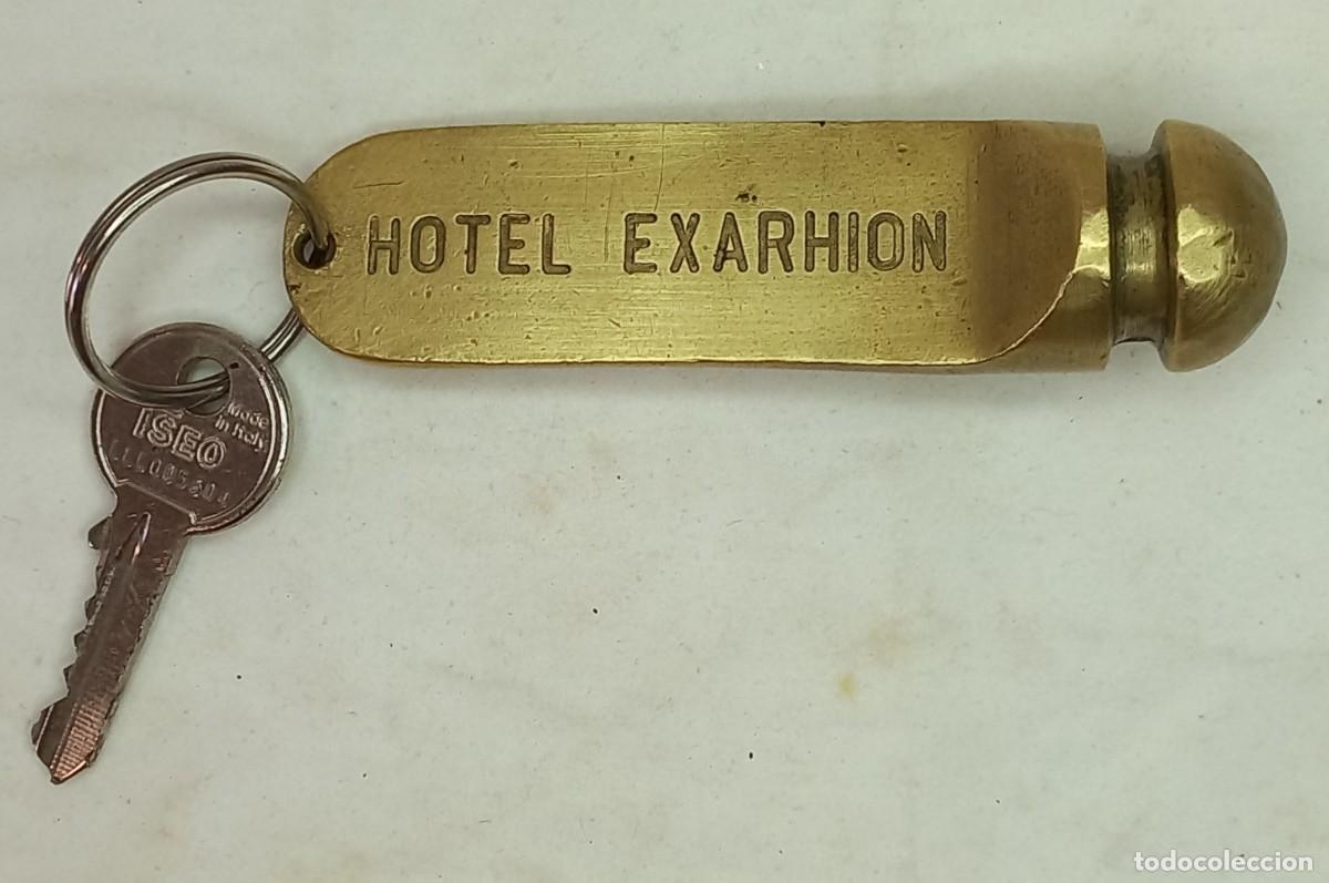Coleccionismo: ANTIGUO LLAVERO DE BRONCE DEL HOTEL EXARHION , HABITACION 306 DE ATENAS