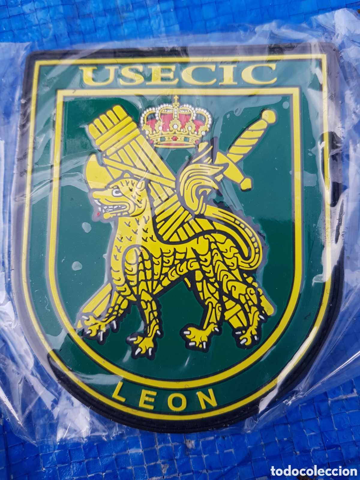 Coleccionismo: PARCHE UCESIC LEON COLOR VERDE CON VELCRO