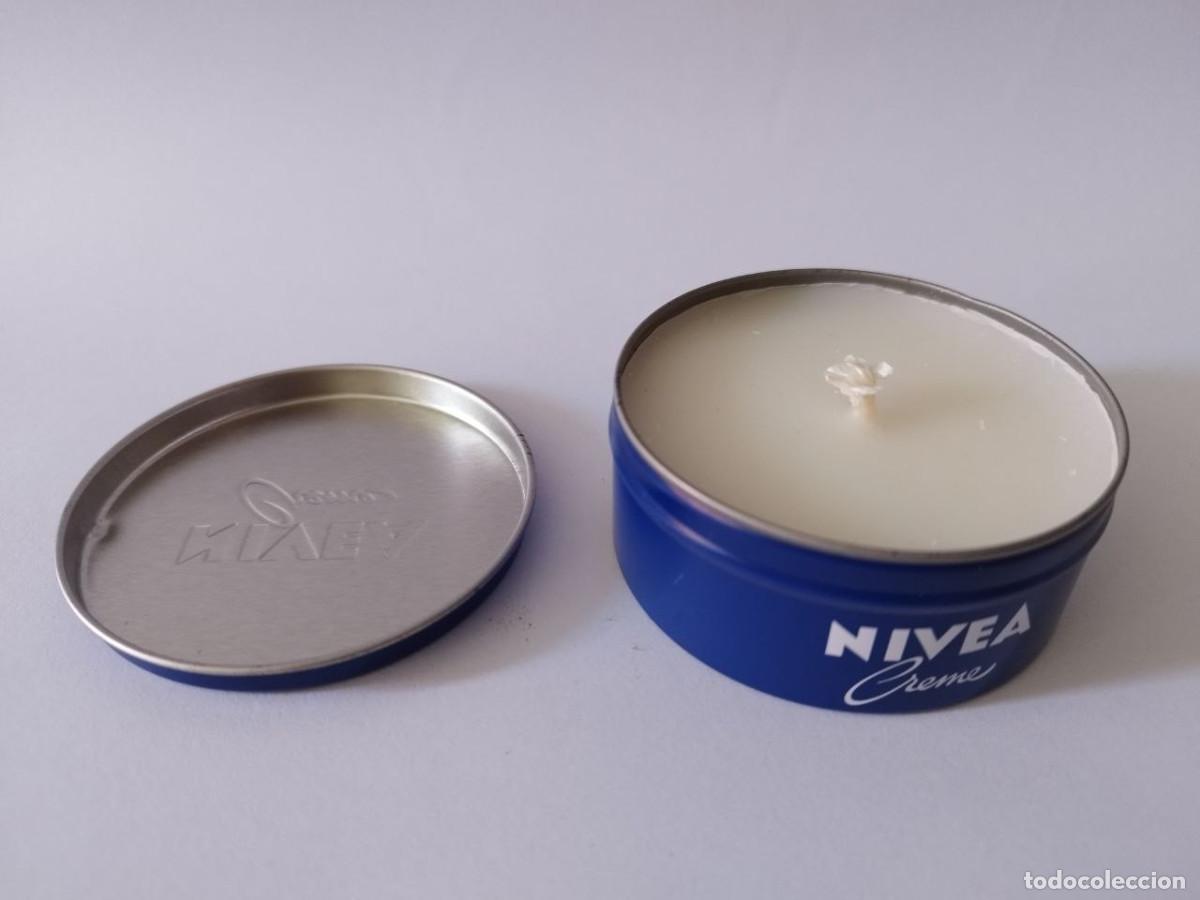 Coleccionismo: Vela Promocional Nivea Creme en Lata Met&aacute;lica Nueva 70 g Coleccionismo