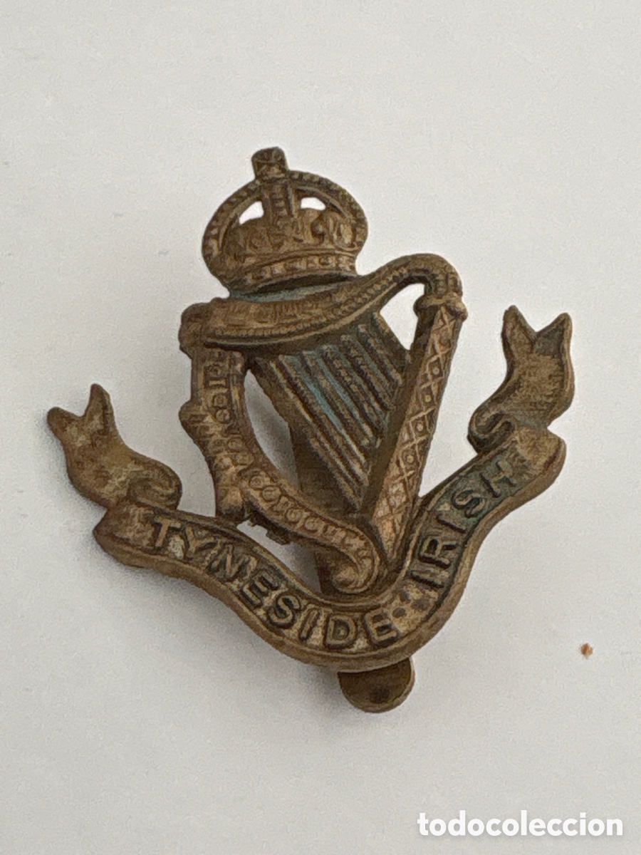 Coleccionismo: Insignia o emblema de gorra militar (British aguja Militaria , instrumento arpa)
